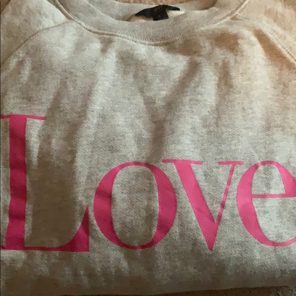 Grey sweatshirt